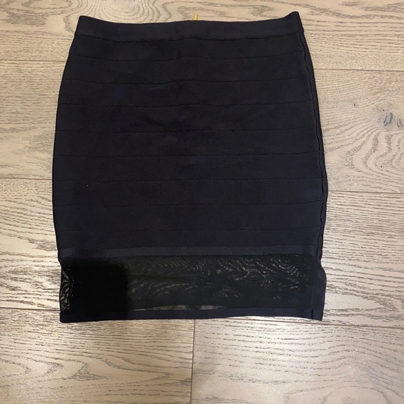 Little black skirt- sheer stripe at the bottom - Picture 1 of 2